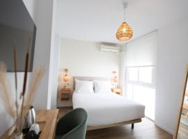 Hostal Boutique La Malagueña - Only Adults, hotel u gradu Estepona