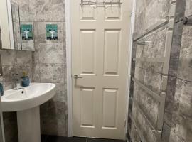 Modern Sea View Apartment，位于马盖特的酒店