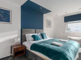 Cumbernauld Haven Hideout Sleeps upto 7, hotel en Cumbernauld
