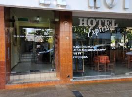 HOTEL EXPRESS MENDOZA, готель у місті Мендоса