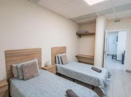 El Puente Holiday Home -Airport