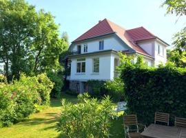 Ferienwohnung Landvilla in Wittenbeck Ostsee, hotel v destinaci Wittenbeck