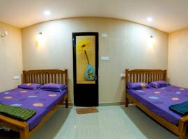Hangout, hišnim ljubljenčkom prijazen hotel v mestu Kalyānpur
