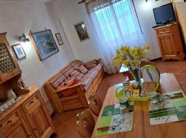 Residenze Bucaneve - Casa Costa: Tonezza del Cimone'de bir ucuz otel