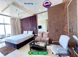 Hotel TBS - all-rooms-sea-view, Swimming-pool, fully-air-conditioned-hotel with-lift-and-parking-facility breakfast-included, hotel di Puri