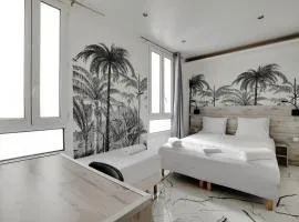 Modern's Hotel