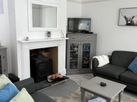 Sea Salt Cottage - Mins to beach & shops Dog Friendly, hotel near Deal Castle, Deal