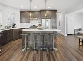 3 Beachfront Apts with 12BR 6BA in AC