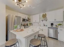 Funky River Caravan Apt