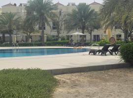 Luxury villa 4 bedroom with pool access, villa in Ras al Khaimah