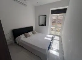 Sunny one bedroom Apartment in Old Bakery Street