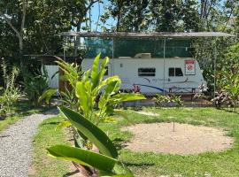 Ciudad Rodante La Fortuna , ave 309, glamping en Fortuna