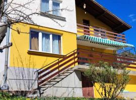 Guest House Bovada / Къща за гости Бовада, B&B in Bov