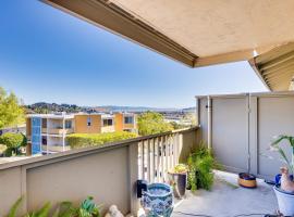 Beautiful Bay Area Condo with Mount Tamalpais Views, apartman u gradu Green Brae