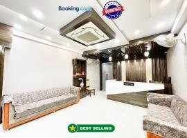 Hotel Nandini Palace ! Varanasi ! ! fully-Air-Conditioned-hotel family-friendly-hotel, near-Kashi-Vishwanath-Temple and Ganga ghat, hotell sihtkohas Varanasi