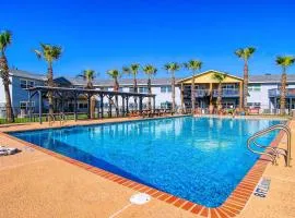 Captain Quarter's 1 bedrm unit at Sea Isle Village、ポート・アランサスのコテージ