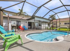 Palmetto Pines Paradise, holiday home in Cape Coral