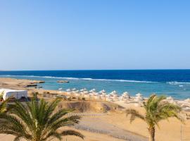 Oyster Bay Beach Suites, Hotel in Abu Dabab