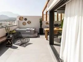 The sand City apartment with Outdoor Hot Tub