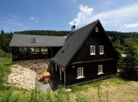 Ferienwohnung in Klingenthal mit Terrasse, Grill und Garten