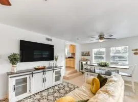 1 Mi to Dtwn Waco! Lovely Home with Fire Pit Table