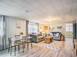 Coastal Comfort Near the Bay! Buttermilk Cottage, hotel v destinaci Wareham