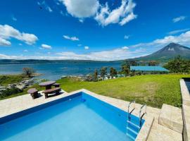 Love House Arenal-Volcano & Lake views, casa vacanze a Fortuna