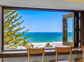 Salt ~ Luxury ~ Location ~ Ocean Views, πολυτελές ξενοδοχείο σε Sunshine Beach