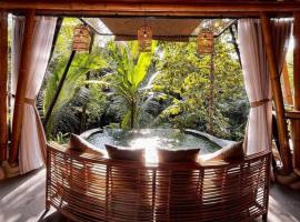 Eco Bamboo Island Bali - Bamboo House #4, hotel in Selat