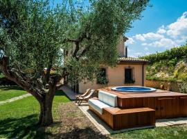 Ferienhaus mit Privatpool für 5 Personen 1 Kind ca 120 qm in San Costanzo, Adriaküste Italien Fano und Umgebung, hotel in Mondolfo