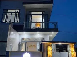 PHONG'S HOUSE