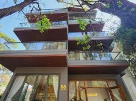 LHASA HOTEL - Central hotel in Dalat