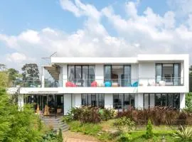 TwoSpaces Living at deRos Resort & Cafe, Bogor