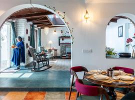 SaffronStays Wilbury Homes - The Cheese Villa, vila di Mussoorie