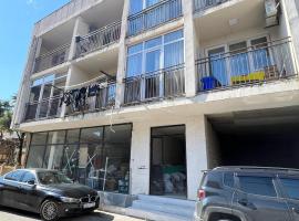 HOTEL PARIS, отель рядом с аэропортом Batumi International Airport - BUS в Батуми