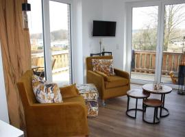 Holiday apartment pure lake view, hotel in Dersau