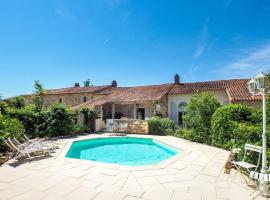Holiday Home in Saint Laurent de la Salle with Pool, cheap hotel in La Chapelle-Thémer