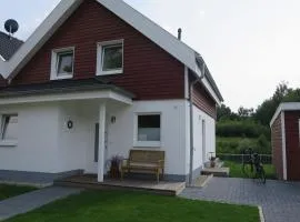 Cosy apartment by the lake
