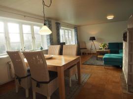 Holiday apartment Oystercatcher, hotel in Ockholm
