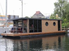 Houseboat Leni Flensburg, πλωτό κατάλυμα στο Φλένσμπουργκ