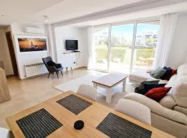 Lovley Ground Floor 2 Bed Direct Pool Access Free WiFi