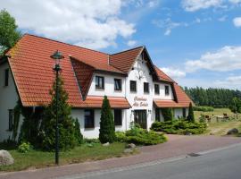 Comfortable apartment in quaint holiday village, hotel with parking in Barlin
