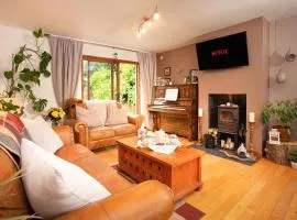 5-Bed Highland Lodge - NC500 - Sleeps 10