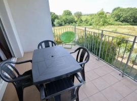 Residence du Ch teau de Jouarres Azille Studio 2 pers with balcony โรงแรมในAzille