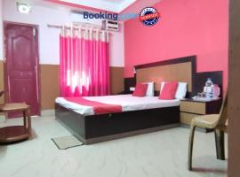 Hotel Samrat Palace Puri Near Sea Beach Excellent Service, hotel in: Puri Beach, Puri