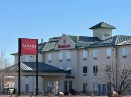 Ramada by Wyndham Estevan, hotel i Estevan