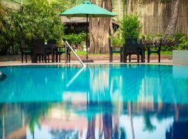 ANGKOR TRAILS Residence, hotel em Charles de Gaulle, Siem Reap