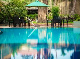 ANGKOR TRAILS Residence, hotel i Charles de Gaulle, Siem Reap