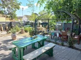 Suzies Coffee Shop Bed and Breakfast