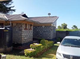 FAVOURED EVAMAX, bed & breakfast kohteessa Eldoret